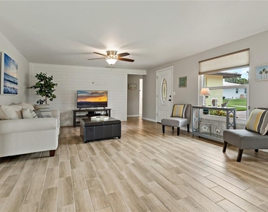 1675 Blakemore Lane - Photo Thumbnail 8