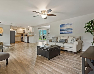 1675 Blakemore Lane - Photo Thumbnail 6