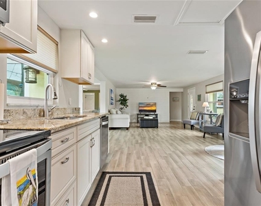 1675 Blakemore Lane - Photo Thumbnail 13