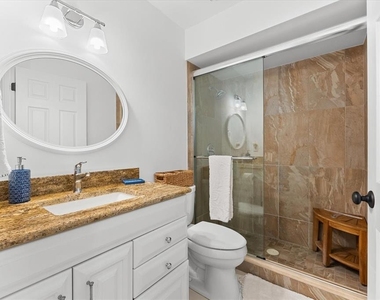 6708 Sarasea Circle - Photo Thumbnail 14