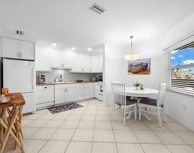 6708 Sarasea Circle - Photo Thumbnail 9