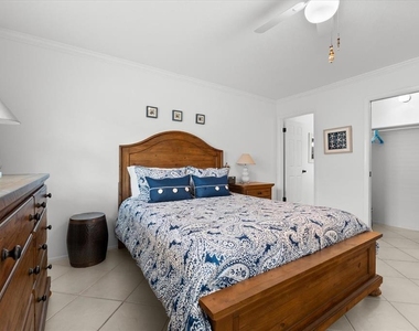 6708 Sarasea Circle - Photo Thumbnail 20