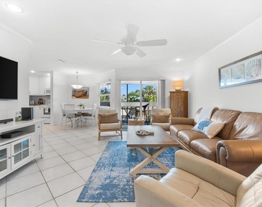 6708 Sarasea Circle - Photo Thumbnail 4