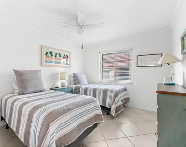 6708 Sarasea Circle - Photo Thumbnail 17