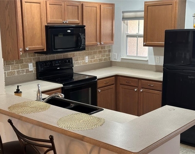 8809 White Sage Loop - Photo Thumbnail 7