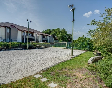 10263 Gandy Boulevard N - Photo Thumbnail 40