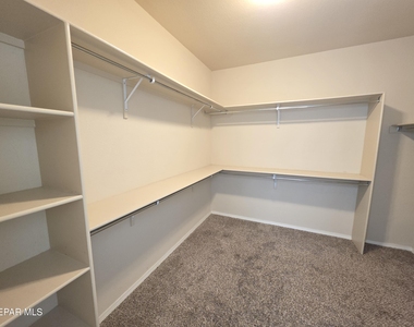 7517 Red Cedar Drive - Photo Thumbnail 11