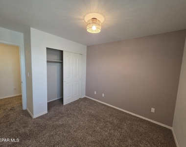 7517 Red Cedar Drive - Photo Thumbnail 16