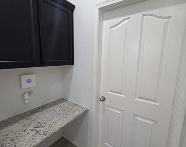 7517 Red Cedar Drive - Photo Thumbnail 2