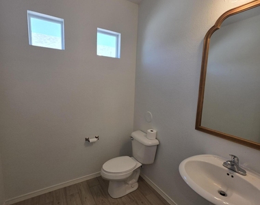 7517 Red Cedar Drive - Photo Thumbnail 3