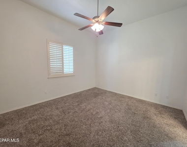 7517 Red Cedar Drive - Photo Thumbnail 7