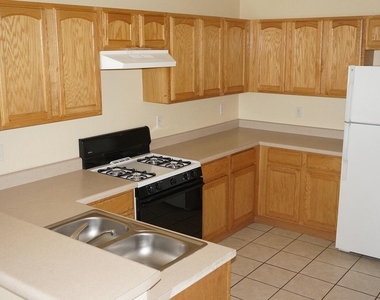 8909 Herbert Street - Photo Thumbnail 6