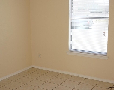 8909 Herbert Street - Photo Thumbnail 15