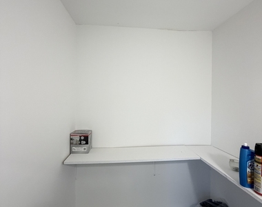 142 Cowles Street - Photo Thumbnail 10