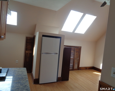 58 Stuyvesant Avenue - Photo Thumbnail 3