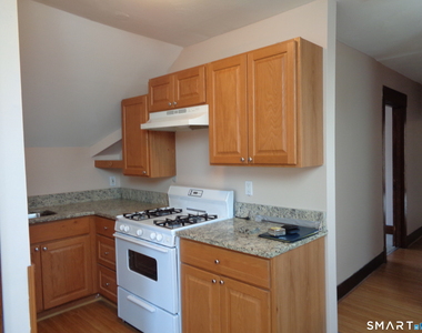 58 Stuyvesant Avenue - Photo Thumbnail 2