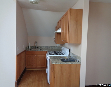 58 Stuyvesant Avenue - Photo Thumbnail 4