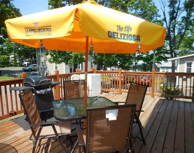 17 Lake Avenue - Photo Thumbnail 4