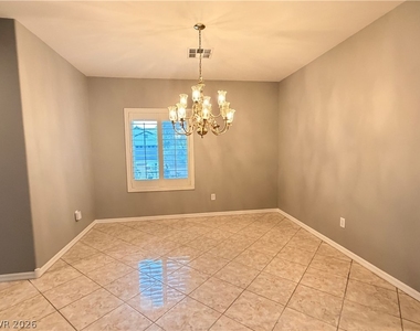 2759 Foxtail Creek Avenue - Photo Thumbnail 4