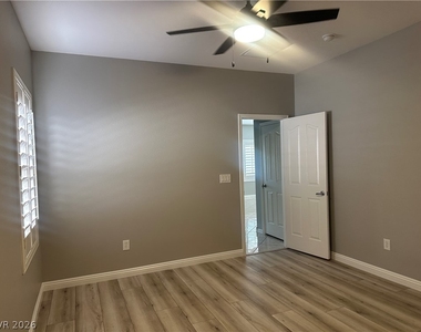 2759 Foxtail Creek Avenue - Photo Thumbnail 28