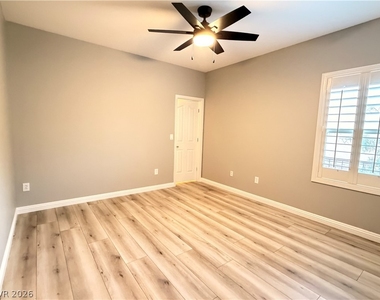 2759 Foxtail Creek Avenue - Photo Thumbnail 21