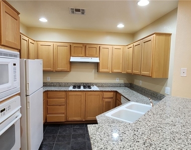 27 E Agate Avenue - Photo Thumbnail 18