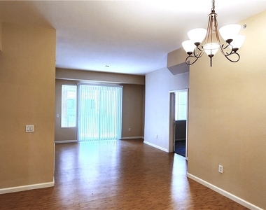 27 E Agate Avenue - Photo Thumbnail 5