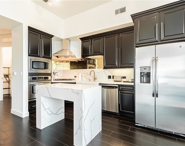 360 E Desert Inn Road - Photo Thumbnail 23