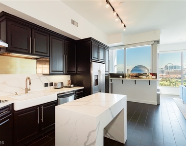 360 E Desert Inn Road - Photo Thumbnail 21
