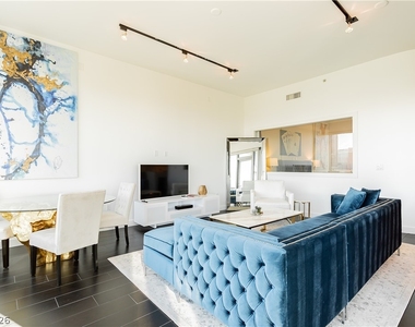 360 E Desert Inn Road - Photo Thumbnail 29