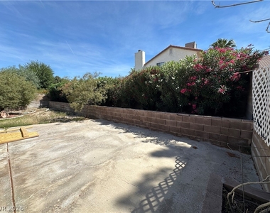 1585 Rowan Tree Drive - Photo Thumbnail 12