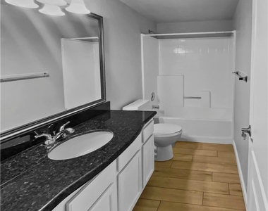 9325 Desert Inn Road - Photo Thumbnail 9
