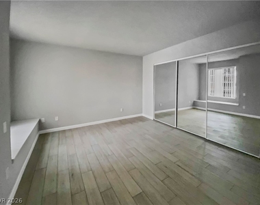 9325 Desert Inn Road - Photo Thumbnail 4