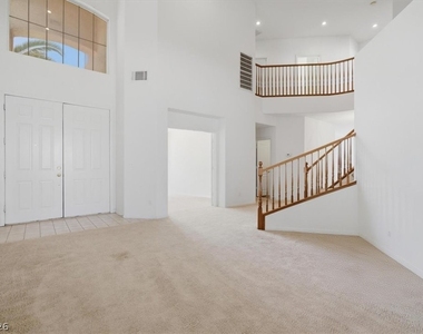 8235 Coyado Street - Photo Thumbnail 3