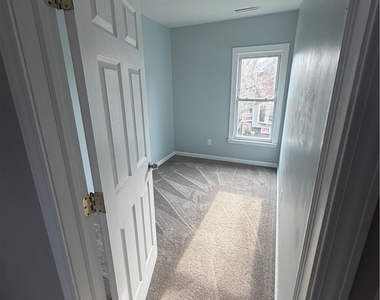 214-2 Rowland Street - Photo Thumbnail 7