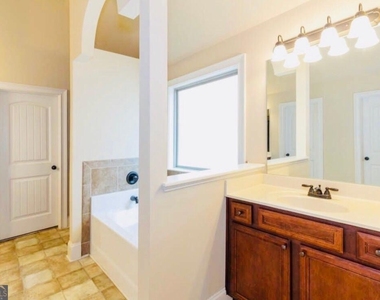 75 Village Park Drive - Photo Thumbnail 14