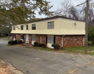 1110 W Poplar, Street - Photo Thumbnail 1