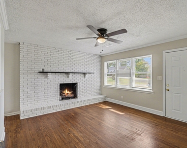 3670 Goodwin Road - Photo Thumbnail 4