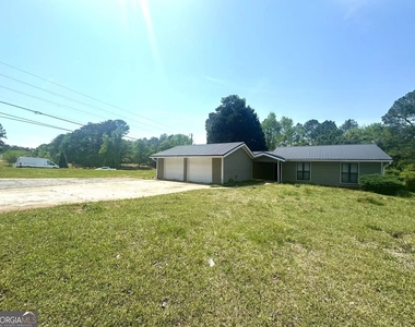 100 Lakeview Lane - Photo Thumbnail 1