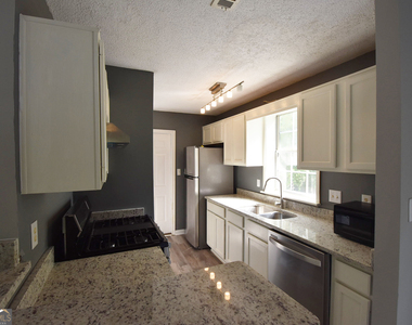 700 S Fairfield Drive - Photo Thumbnail 8