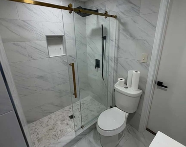 418 Engle Drive - Photo Thumbnail 8