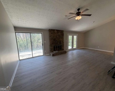 418 Engle Drive - Photo Thumbnail 6