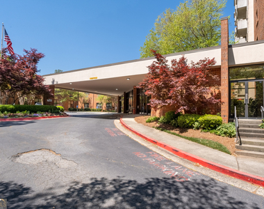 300 Johnson Ferry Road - Photo Thumbnail 1