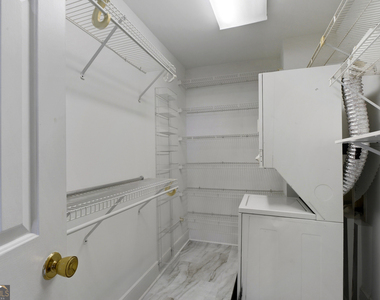 300 Johnson Ferry Road - Photo Thumbnail 18