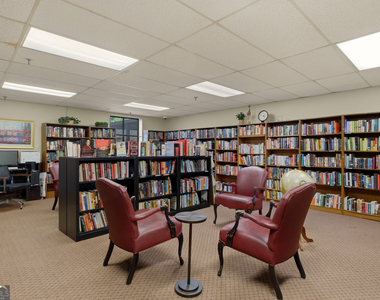 300 Johnson Ferry Road - Photo Thumbnail 24