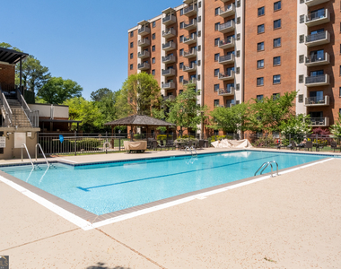300 Johnson Ferry Road - Photo Thumbnail 28