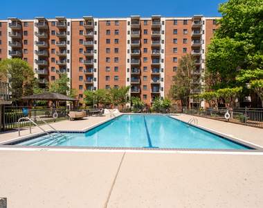 300 Johnson Ferry Road - Photo Thumbnail 27