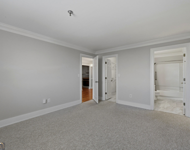 300 Johnson Ferry Road - Photo Thumbnail 17