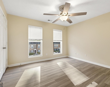245 Winding River Drive - Photo Thumbnail 11