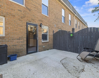 245 Winding River Drive - Photo Thumbnail 15